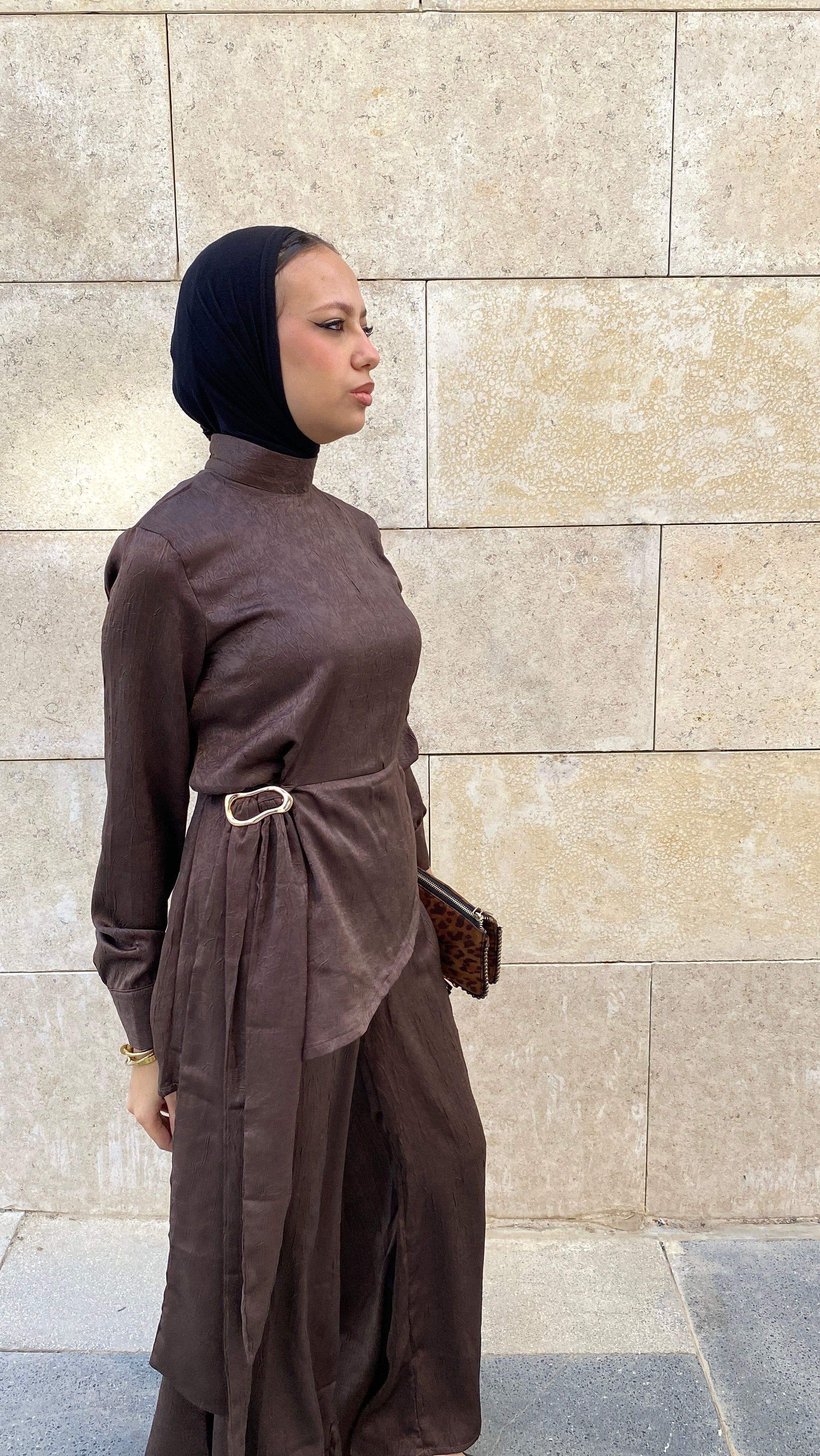 The Signature Drawstring Set in Dark Brown