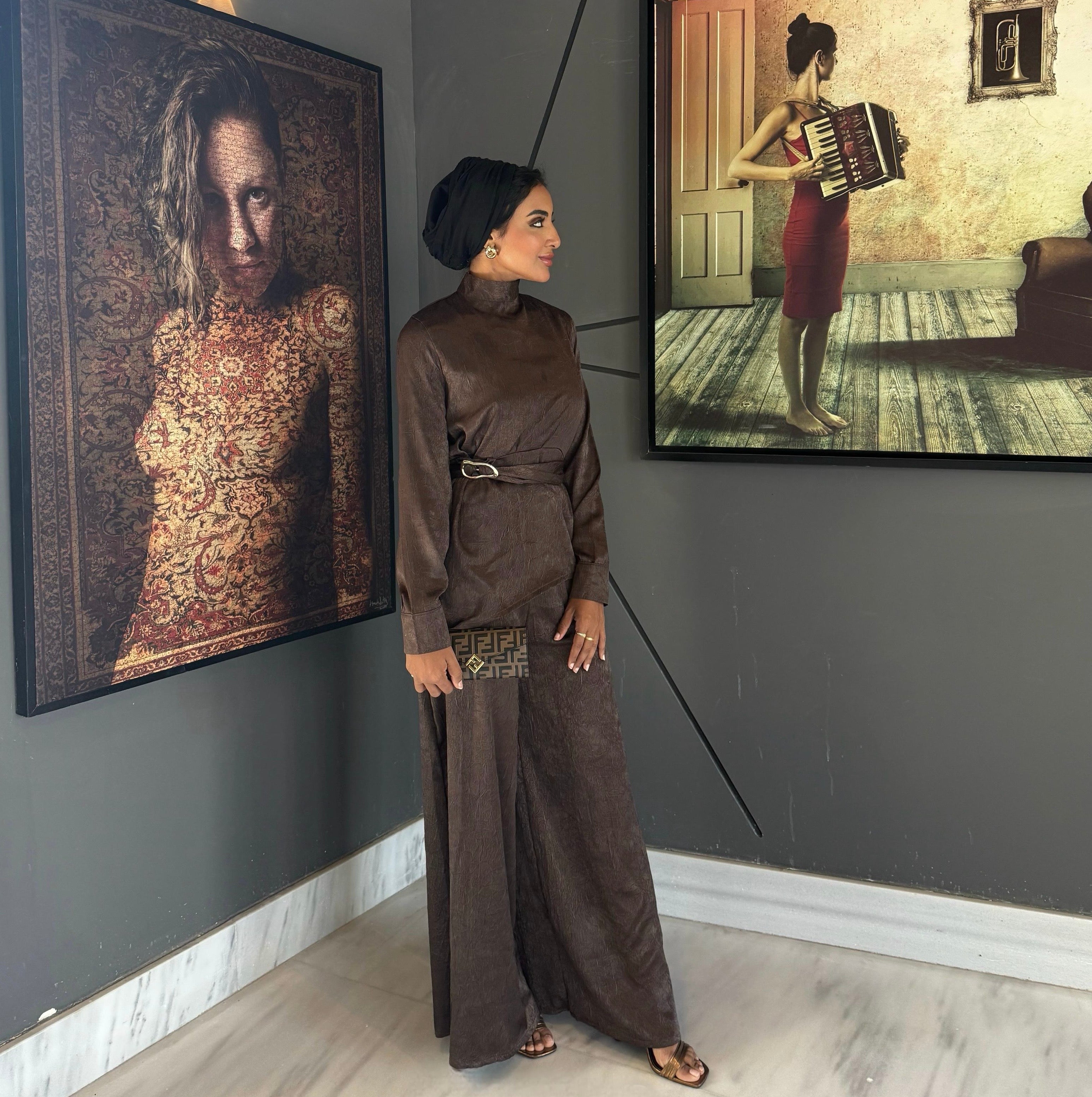 The Signature Drawstring Set in Dark Brown